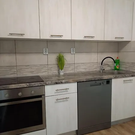 Apartment Palm Tree 1 *