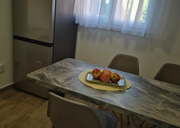 Palm Tree 1 Apartment Nin